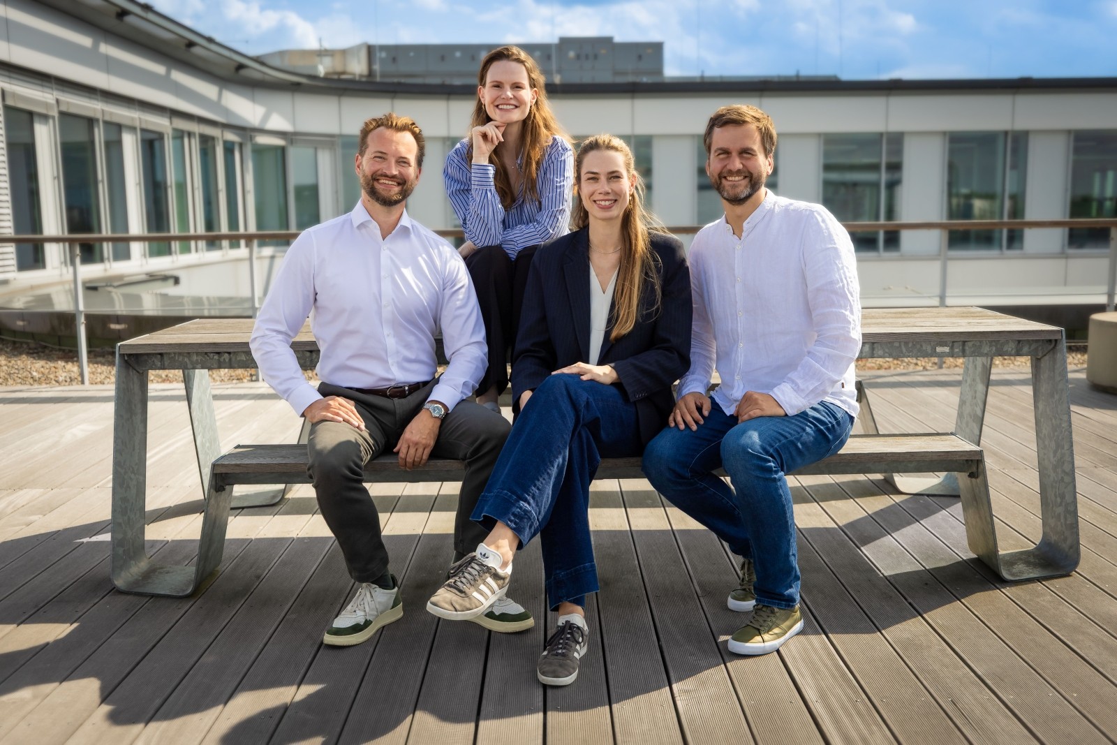 Platz 1: Warum Jungheinrich 100 Millionen Euro in Deep Tech investieren will » https://www.technische-logistik.net/node/27006 | Von links nach rechts: Kerk Wichmann, Vice President Corporate Strategy Jungheinrich & Managing Director Uplift Ventures; Christina Hammes, Managing Director Uplift Ventures; Maike Steding, Venture Clienting & Operations Lead Uplift Ventures und Christian Noske, General Partner Uplift Ventures Fonds. (Quelle: Jungheinrich AG)