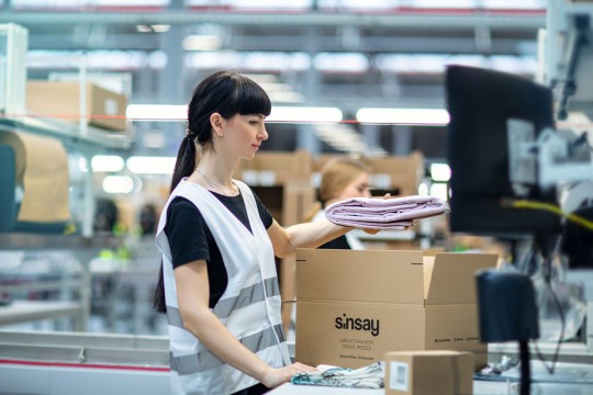 Bekleidungshersteller LPP verzeichnet seit Jahren einen massiven Zuwachs an Online-Bestellungen. Bild: LPP S.A.
