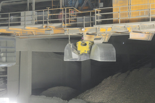 Der automatische Kran im Holcim-Zementwerk Siggenthal. Bild: Symeo