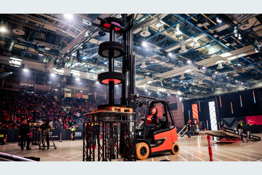 Stapler Cup Finals 2026: Drei Tage Stapler-Spitzensport in der Linde MH Arena in Aschaffenburg. (Quelle: Bert Willer Fotografie)