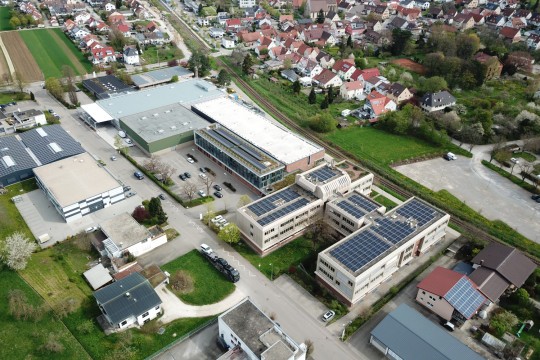 Die Leuze-Firmenzentrale in Owen/Teck, Süddeutschland (Bildquelle: Leuze)