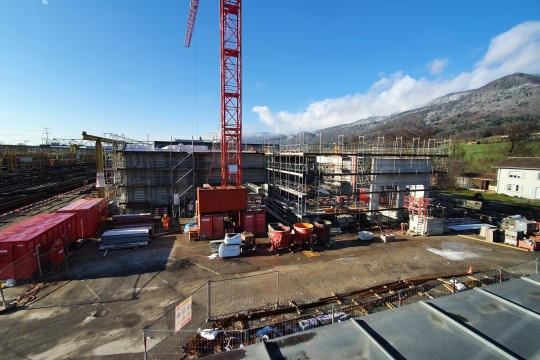 Hier entsteht das Hochregallager mit 13.800 Stellplätzen (Quelle: Swisslog)