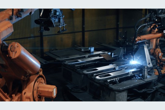Die fossilen Kohlenstoffemissionen bei der Produktion von SSAB Zero durch SSAB liegen bei weniger als 0,05 kg CO₂e pro kg Stahl in Scope 1 und 2 des GHG Protocol. (Quelle: Toyota Material Handling Europe)