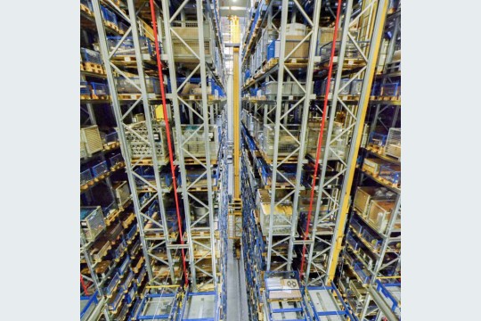 Mit dem Retrofit schafft Boll & Kirch die Voraussetzung für einen stabilen und zukunftssicheren Betrieb seiner zentralen Produktionslogistik. (Quelle: Boll & Kirch) 