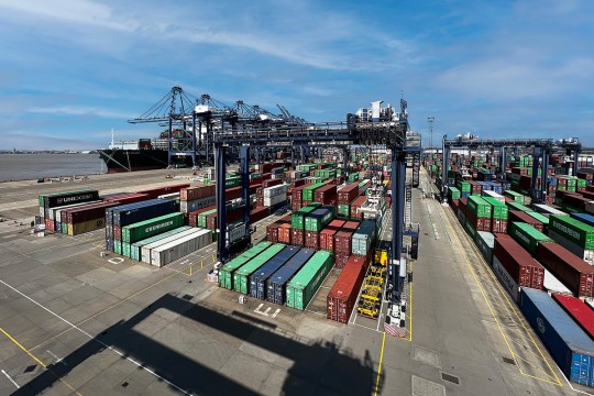 Ein zentraler Schwerpunkt auf der TOC Europe liegt auf der Elektrifizierung von RTG-Kranen, die Vahle seit vielen Jahren im Hafenumfeld begleitet. (Foto: Vahle)