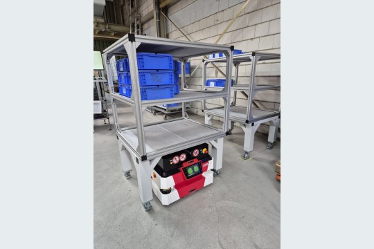 Autonomer Transportroboter optimiert Materialfluss bei Weber-Hydraulik (Bildquelle: Weber-Hydraulik GmbH)