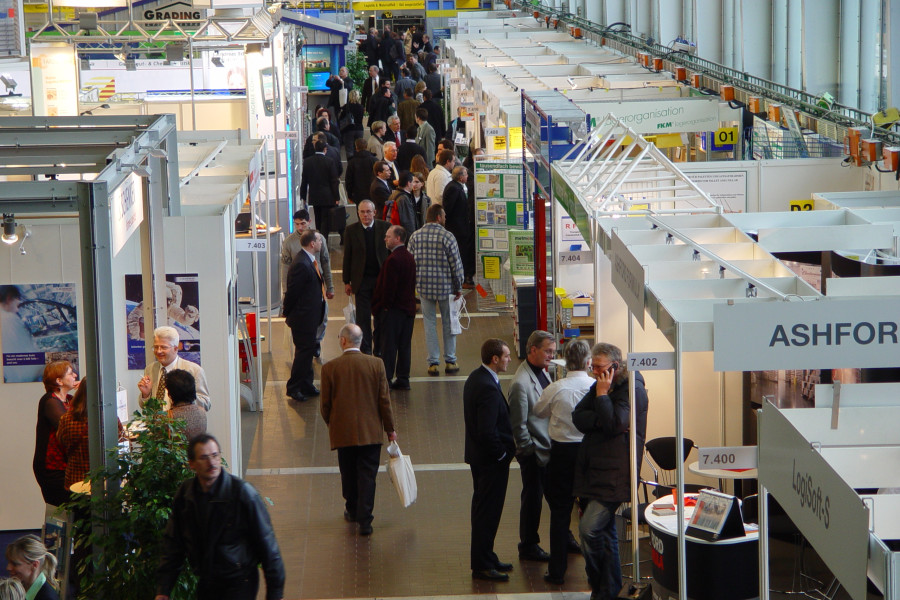 Bei der Premiere 2003 auf dem Killesberg gehörten bereits Systemlösungen, Robotik, fahrerlose Transportsysteme und digitale Kommissioniertechnologien zum Ausstellungsprogramm. (Quelle: Euroexpo GmbH)