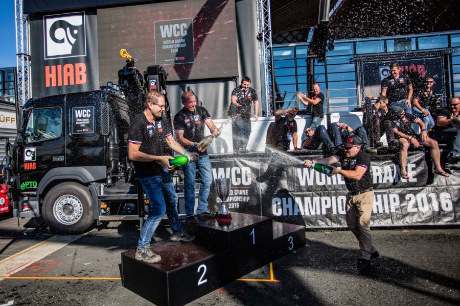 Hiib-Crane Champion 2016