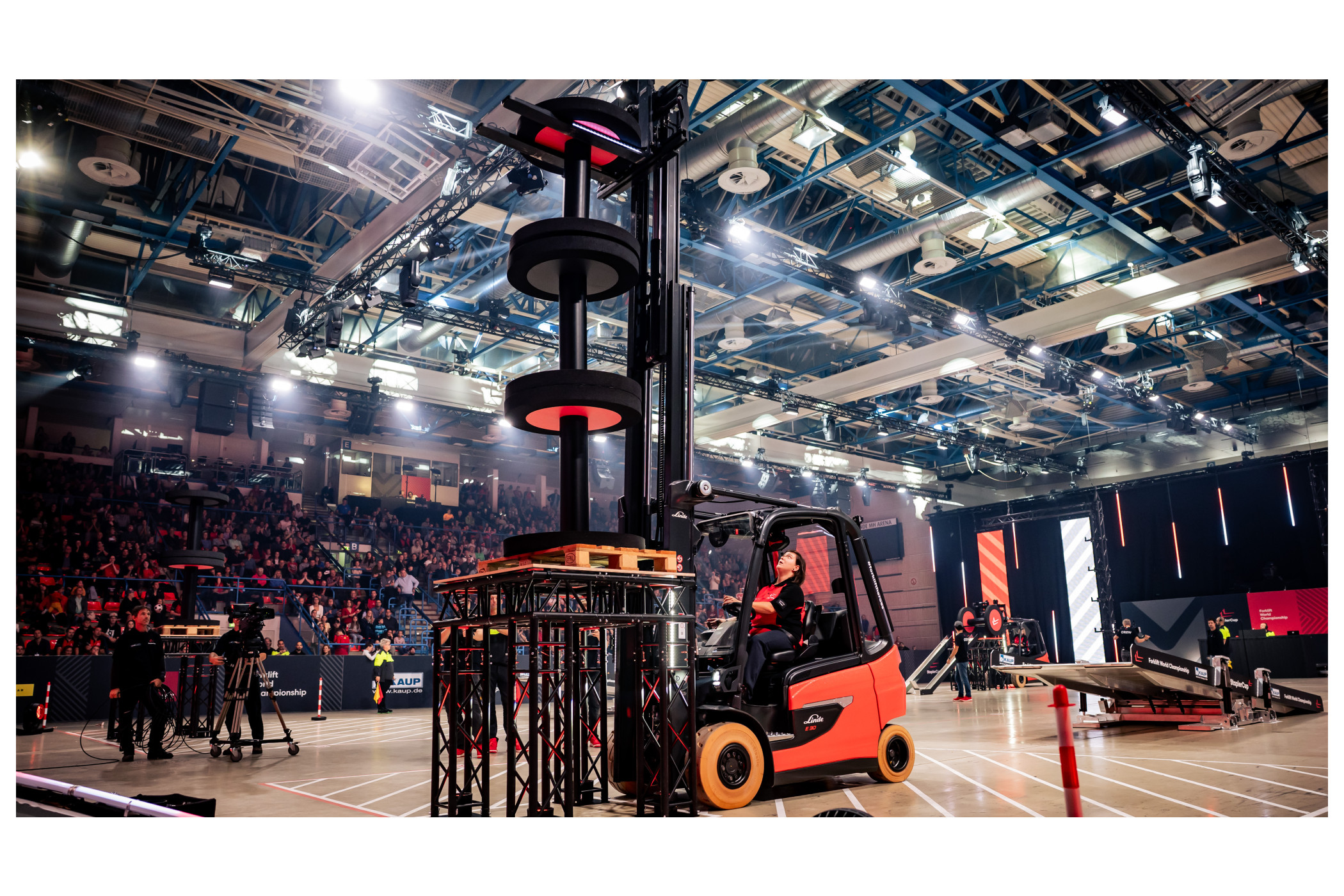 Stapler Cup Finals 2026: Drei Tage Stapler-Spitzensport in der Linde MH Arena in Aschaffenburg ... weiter mit einer Reihe an Impressionen.. (Quelle: Bert Willer Fotografie)