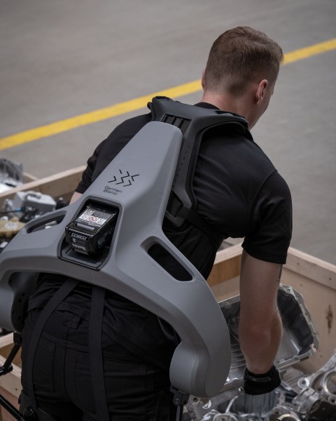 Indem „Exia“ reale Daten aus echten Arbeitssituationen nutzt, bietet es für ganz unterschiedliche Anwendungsfälle eine effektive Exoskelett-Unterstützung mit bis zu 38 Kilogramm dynamischer Entlastung. (Bildquelle: German Bionic)