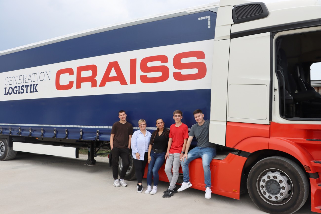 Craiss begrüßt vier Auszubildende - | News | Technische Logistik ...